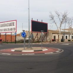 Carretera De Almagro, Frente a Supermercado