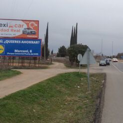 Carretera Valdepeñas Entrada, Frente a Lavamania