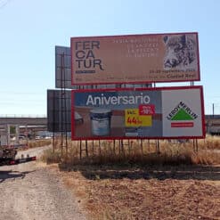 Carretera Valdepeñas Salida, m.d. frente a Gruas Vigo