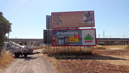 Carretera Valdepeñas Salida, m.d. frente a Gruas Vigo